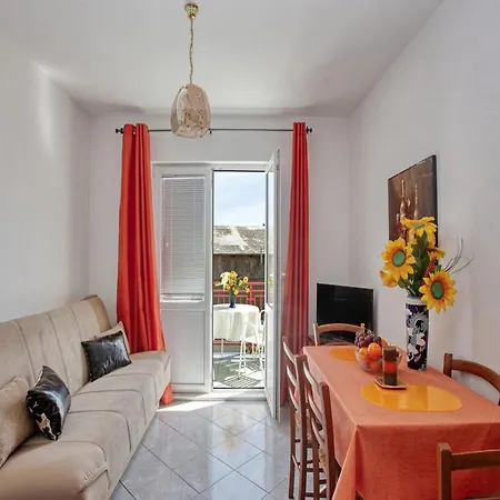 Sarajevo - Two Bedroom With Terrace And Balcony Vodice